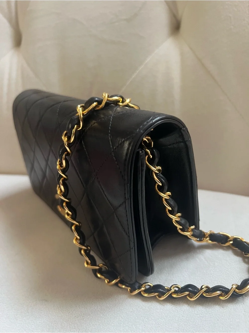 🖤🖤Chanel Vintage Black Quilted Lambskin Full Flap 24k Gold Plated hardware